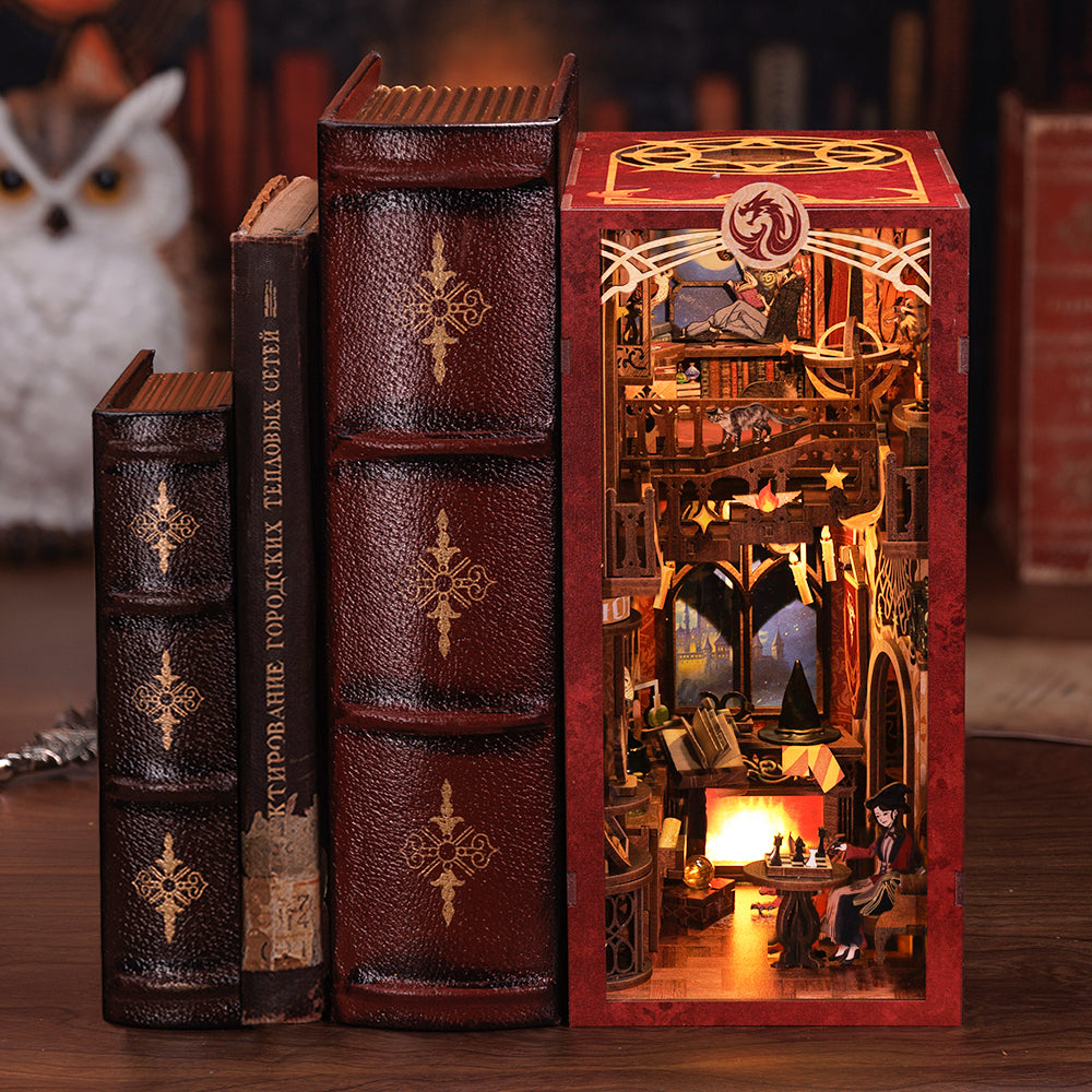 Book Nook DIY Kit - Flame Common Room